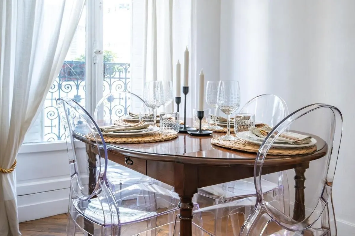 Appartement Haussmannien Etoile Paris Apartment